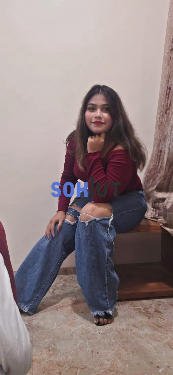 Most attractive and young call girls service provide 